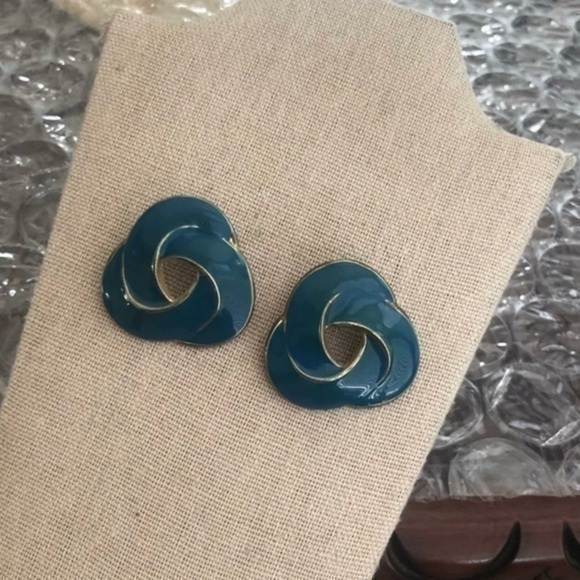 Vintage Pierced Earrings - Picture 1 of 3